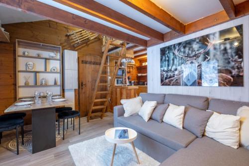 Le Mazot - mezzanine and view - in the nature Chamonix-Mont-Blanc france