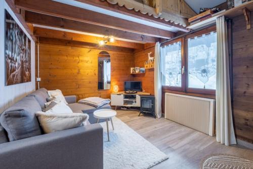 Chalet Le Mazot - mezzanine and view - in the nature 38 Parc de la Yagire Chamonix-Mont-Blanc