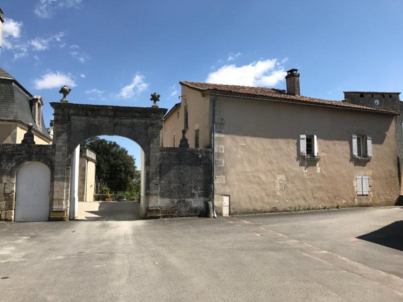 Maison de vacances Le Milieu Chai, Chateau de Charras Chateau de Charras Le Milieu Chai, 16380 Charras