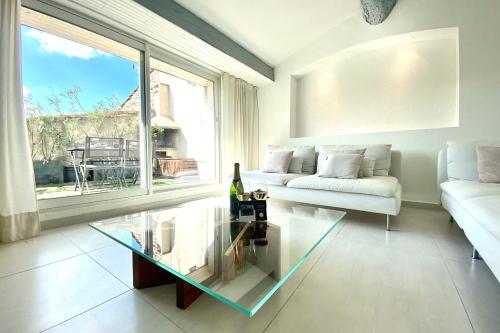 Appartement Le Minimaliste - Beautiful T2 in the city center with terrace 9 rue auguste Nîmes