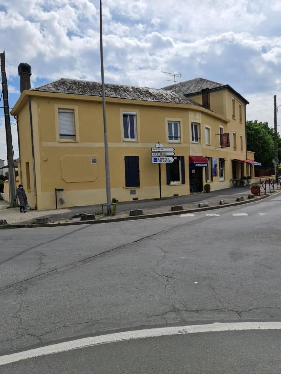 Hôtel LE MISTRAL 45 1 Rue de la gare, 45330 Malesherbes