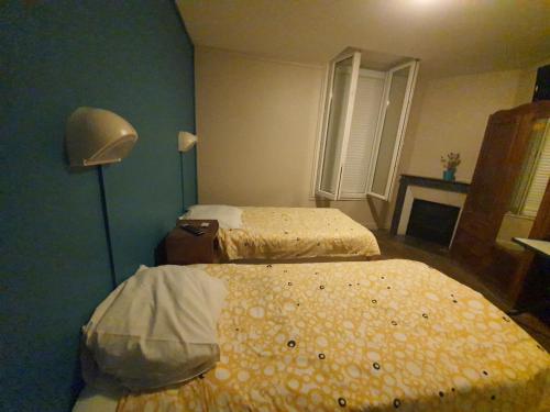 Hôtel LE MISTRAL 45 1 Rue de la gare Malesherbes