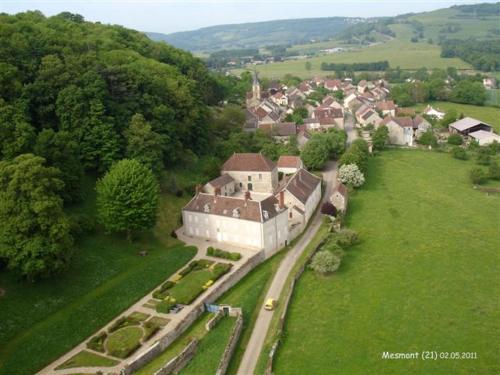 B&B / Chambre d'hôtes Le Mont Saint Laurent 30 Rue du Bas Mesmont