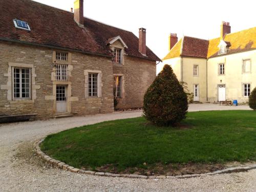 Le Mont Saint Laurent Mesmont france