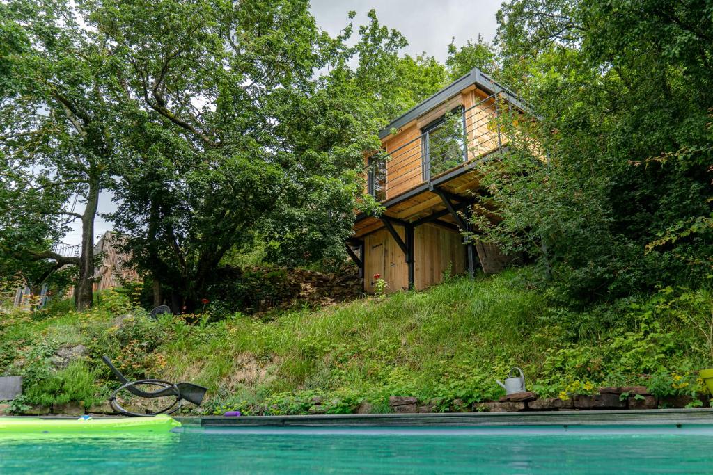 Maison de vacances Le Moonloft insolite Tiny-House dans les arbres & 1 séance de sauna pour 2 avec vue panoramique au Loftpanorama.fr 6c Bis 6 Rue du Bickenberg, 68570 Osenbach