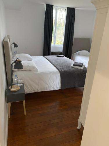 B&B / Chambre d'hôtes Le Moulin Bleu 87 Rue du Pont-Rué Saint Cyr-sous-Dourdan