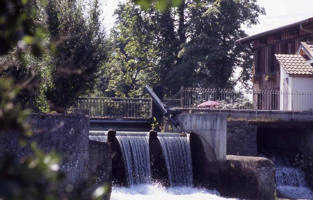B&B / Chambre d'hôtes Le Moulin d'eclaron 3 rue du moulin, 52290 Éclaron