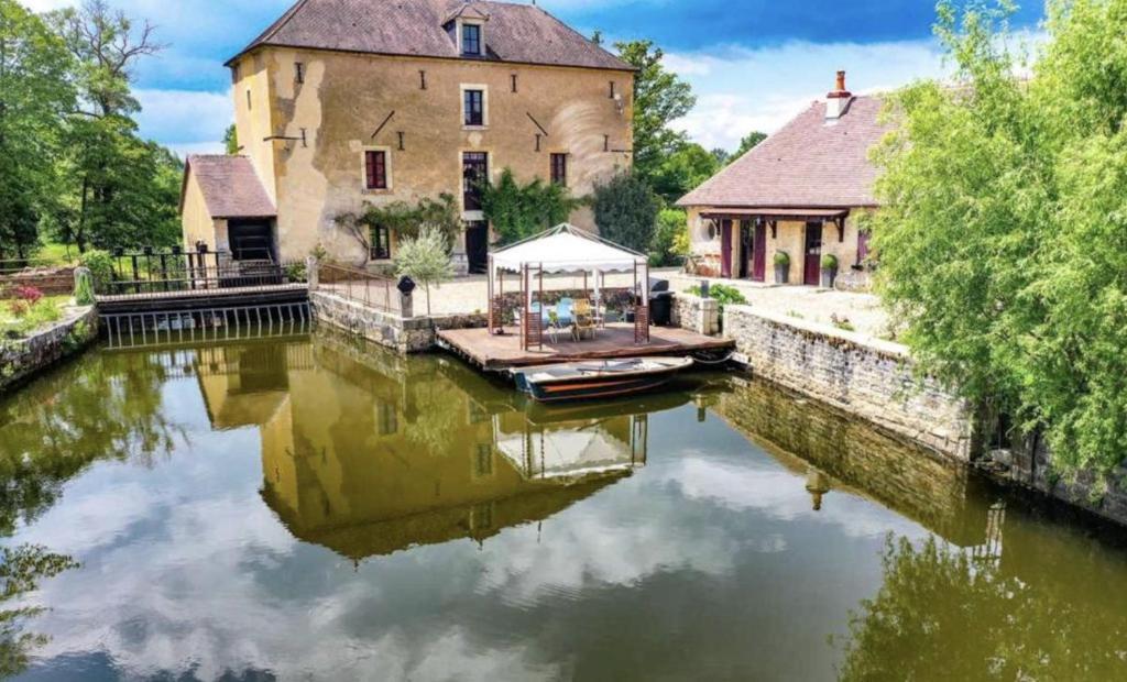 Maison d'hôtes Le Moulin de Gâteau 289 Moulin de Gâteau, 18210 Saint-Pierre-les-Étieux