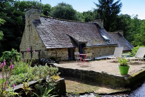 B&B / Chambre d'hôtes Le moulin de Reun Ar C'hy Le Moulin de Reun ar chy Kerivin