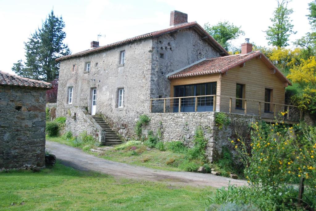 Maison de vacances Le Moulin Moreau Le Moulin Moreau, 79700 Saint-Pierre-des-Échaubrognes