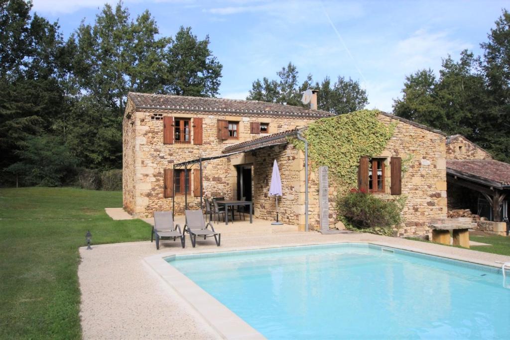 Maison de vacances Le Mounard - Cottage 1 - 4 bedrooms and private heated swimming pool Le Mounard, 24540 Biron