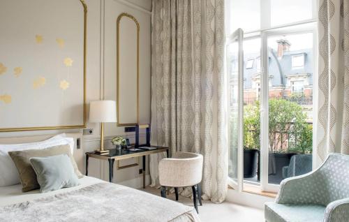 Hôtel Le Narcisse Blanc 19 Boulevard De La Tour Maubourg Paris