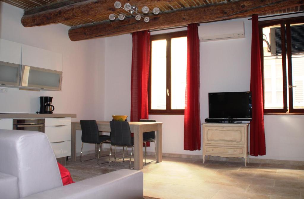 Appartement Le Pairou 11 rue Pairolière, 06300 Nice