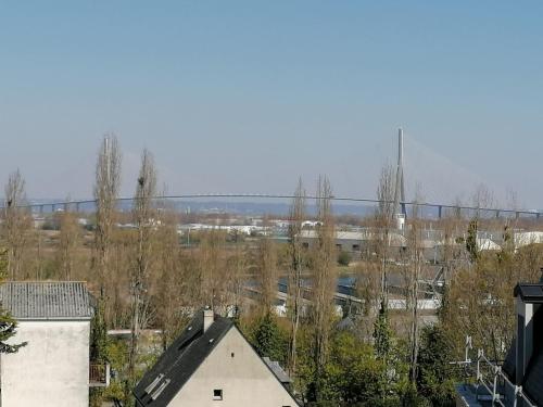 LE PANORAMA DES GLYCINES Honfleur france