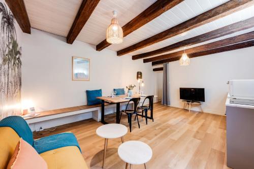 Appartement Le Paquier 7 - 2 rooms in the heart of the Old Town 150m from the Lake 7 Rue du Paquier Annecy