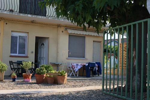 Appartement Le Patio Grau d'Agde app 1 CH proche plage et commerces 8 Impasse Jean Jaurès Le Grau-dʼAgde