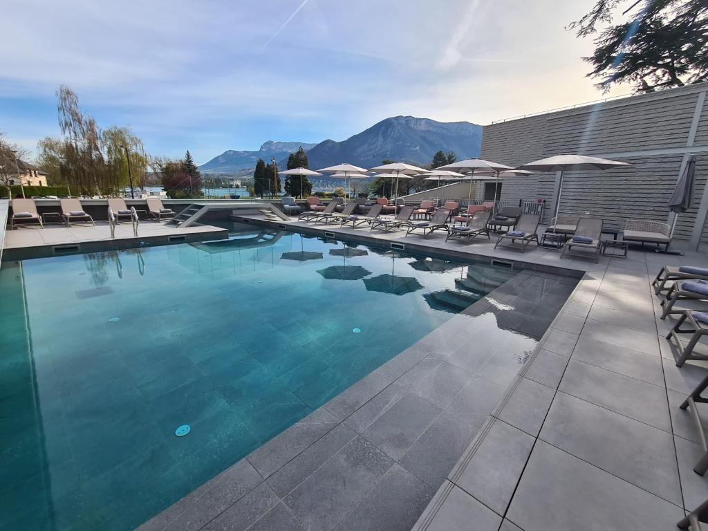 Hôtel Le Pélican 20 Rue des Marquisats, 74000 Annecy