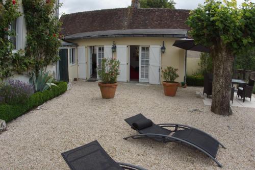 Maison de vacances le petit nid 17 rue jeannes deshayes Neuillé-le-Lierre