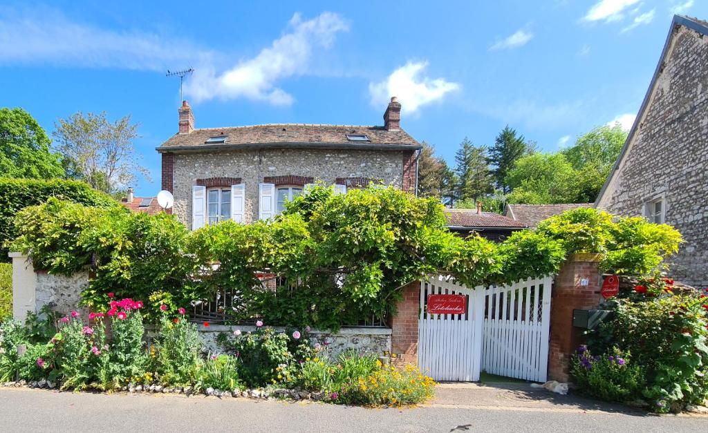 Appartement Le petit nid d'aigle - Giverny 61 Rue Claude Monet, 27620 Giverny