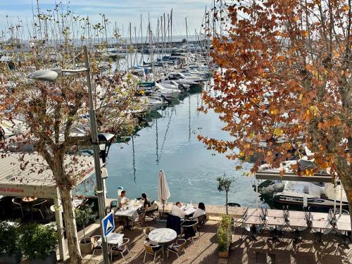 Le Petit Pinson Meerblick Port Golfe Juan Vallauris france