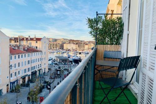 Le Phocéen : T4 balcon vue Vieux-Port Marseille france