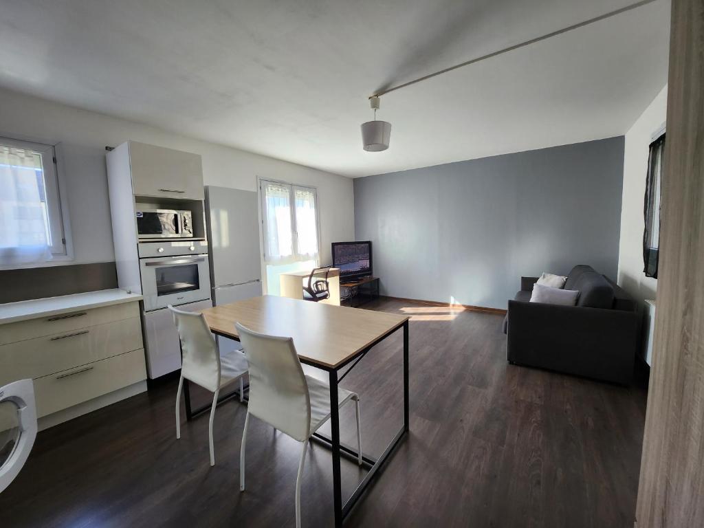 Appartement Le pied à terre parisien - 77/94 64 Rue de la Grande Haie, 77340 Pontault-Combault