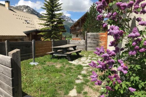 Le Pignotto Hameau des Chazals Nevache Hautes Alpes Névache france