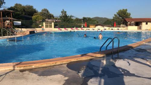 Camping Le pinedou 1160 Route de Maraval La Crau