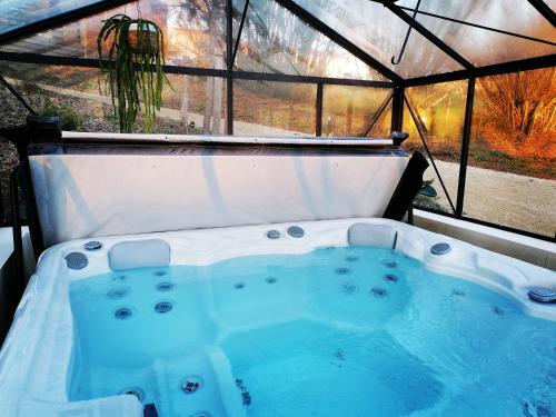 LE PRE DE L AIR Saint-Michel-Mont-Mercure france