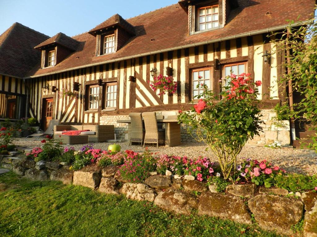 B&B / Chambre d'hôtes Le Pressoir 2 allée des vignes, 14430 Beuvron-en-Auge