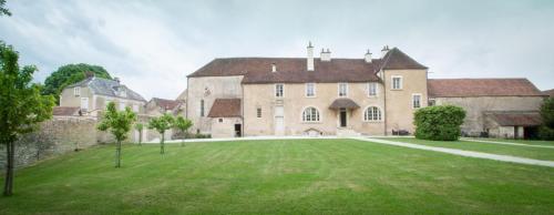 Maison d'hôtes LE PRIEURÉ LE PRIEURE 5, rue de la République Noyers-sur-Serein