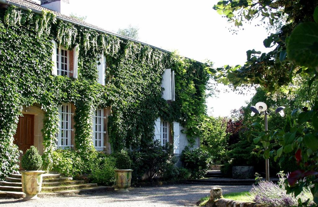 Maison d'hôtes Le Prieuré Le Prieuré 2 Rue de la Mairie, 88600 Aydoilles