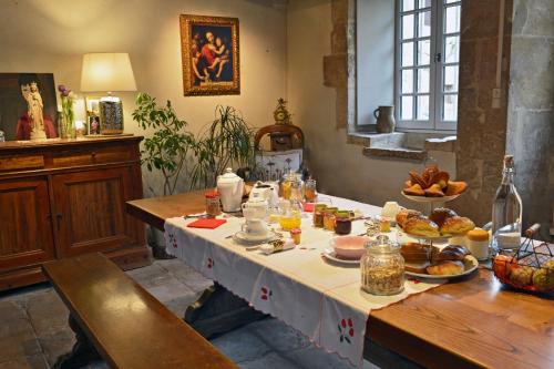 Le prieuré Saint Barthélémy Azay-le-Brûlé france