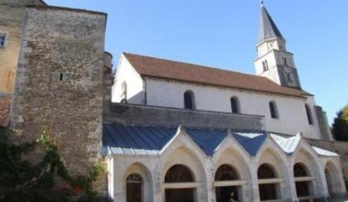 Le Puits Fortifié Salives france