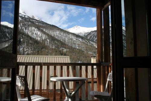 Le Queyrellin hameau des Chazals Nevache Hautes Alpes Névache france