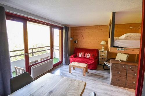 Le Relai S31 - Grand et lumineux studio avec coin montagne 4-6 pers, tout équipé, avec WIFI, à 30m des pistes avec un grand balcon, DRAPS NON COMPRIS Saint-Jean-dʼAulps france