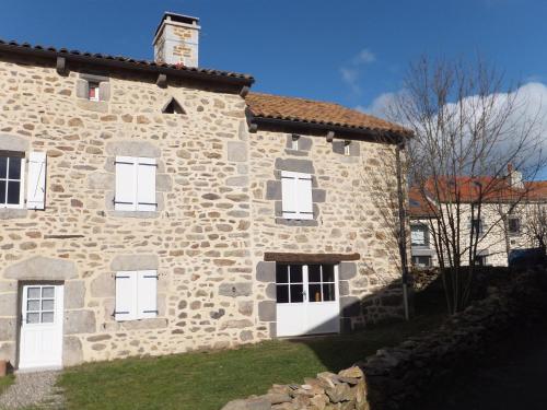 Maison de vacances Le Relais de Garabit Centre bourg Anglards-de-Saint-Flour
