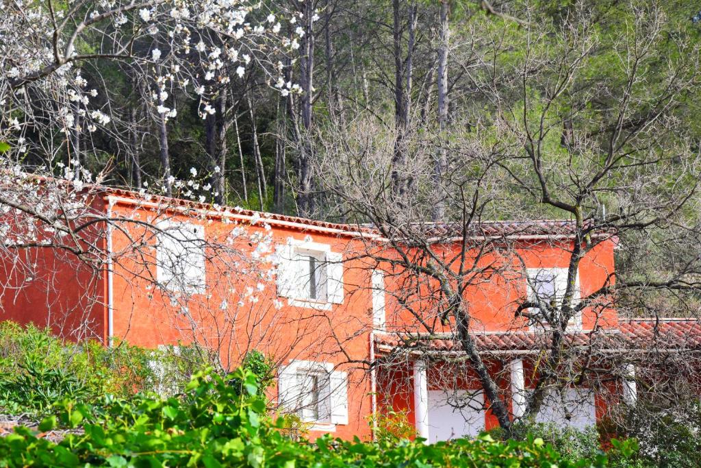 Maisons de vacances Le Relais du Gapeau LE RELAIS DU GAPEAU, 83210 Solliès-Toucas