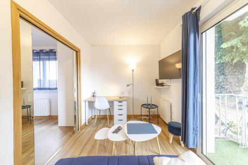 Appartement Le Renoir - T2 au calme quartier Doutre Rue chef de ville, 34 Angers