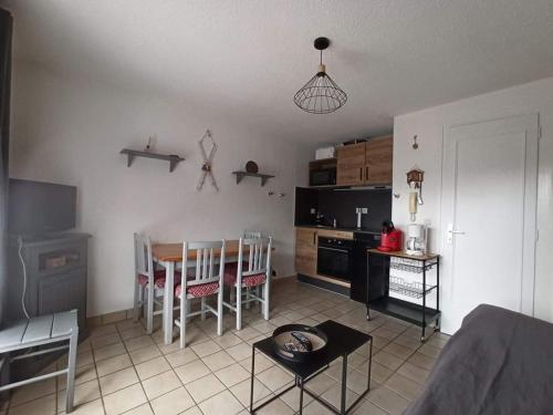 Appartement Le Repaire de Bellevaux aux pieds des pistes Haute Savoie Les Mouilles, Chalets du Pounant Bat D, apt 4 179 Route des Montagnes Bellevaux