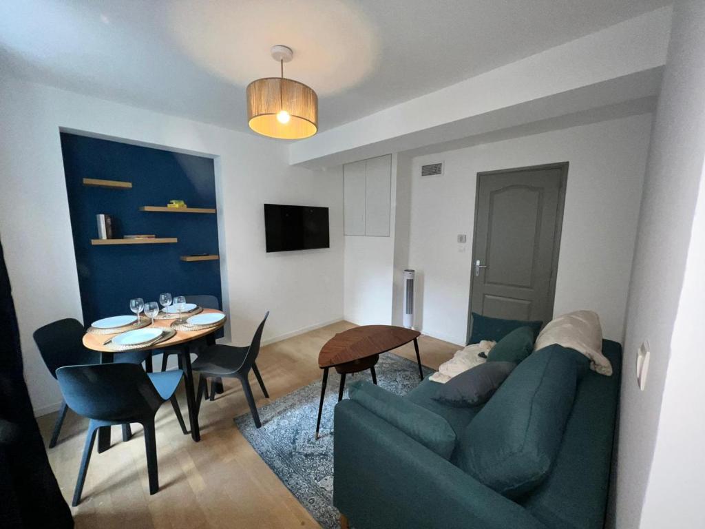 Appartement Le Rêve Bleu Appartement Hyper-centre 42 Rue Coste Reboulh, 11000 Carcassonne