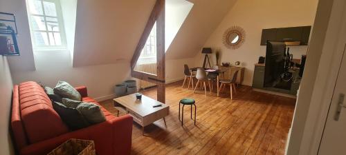 Appartement Le Rivoli  T3  dernier étage 1 rue de rivoli 1eme etage Pontivy