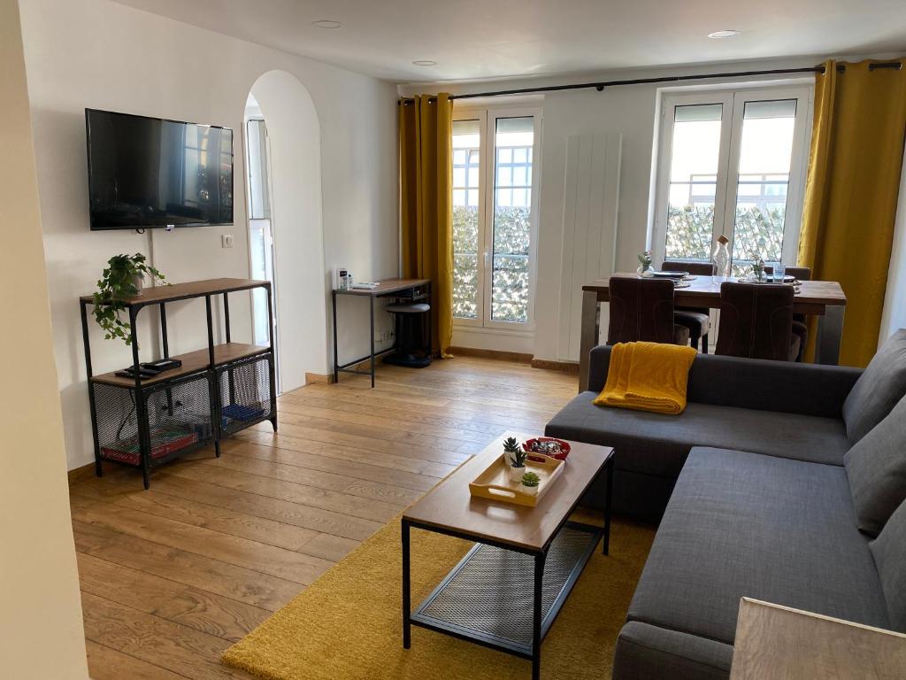 Appartement Le Roofound - Porte de Paris - Métro à 5min - Entrée personnelle 3 Rue Félix Langlais, 94220 Charenton-le-Pont