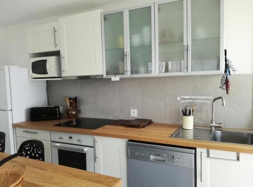 Appartement Le Saint Clair - maeva Home - Appartement 2 pices 4 personnes - Prestige 894 60 Place des Cosmonautes La Grande Motte