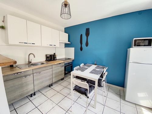 Appartement Le Saint Martial, appartement T3 centre-ville WIFI 8 Rue Montmorency Sète