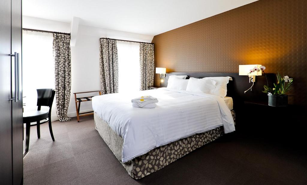 Hôtel Le Saint-Pierre 74 Place Charles de Gaulle, 14270 Mézidon-Canon