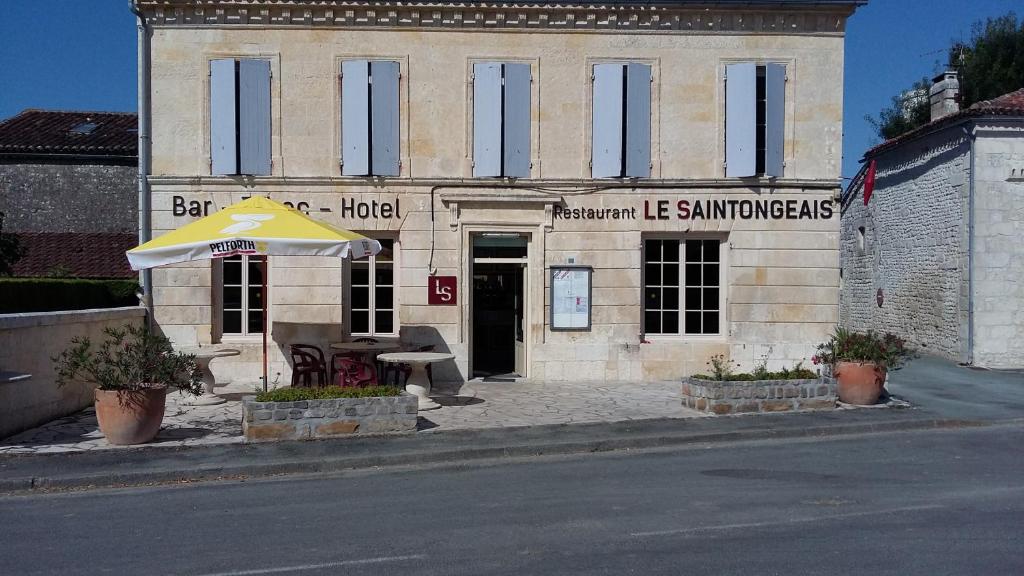 Hôtel Le Saintongeais 5 rue des Tilleuls, 17460 Berneuil