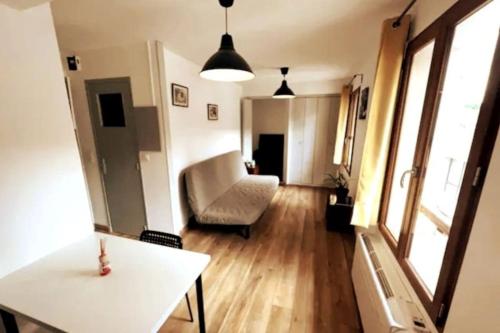 Appartement LE SANDRO / INTRA-MUROS / CLIM / WIFI / NETFLIX 9 Rue Bernheim Lyon Avignon