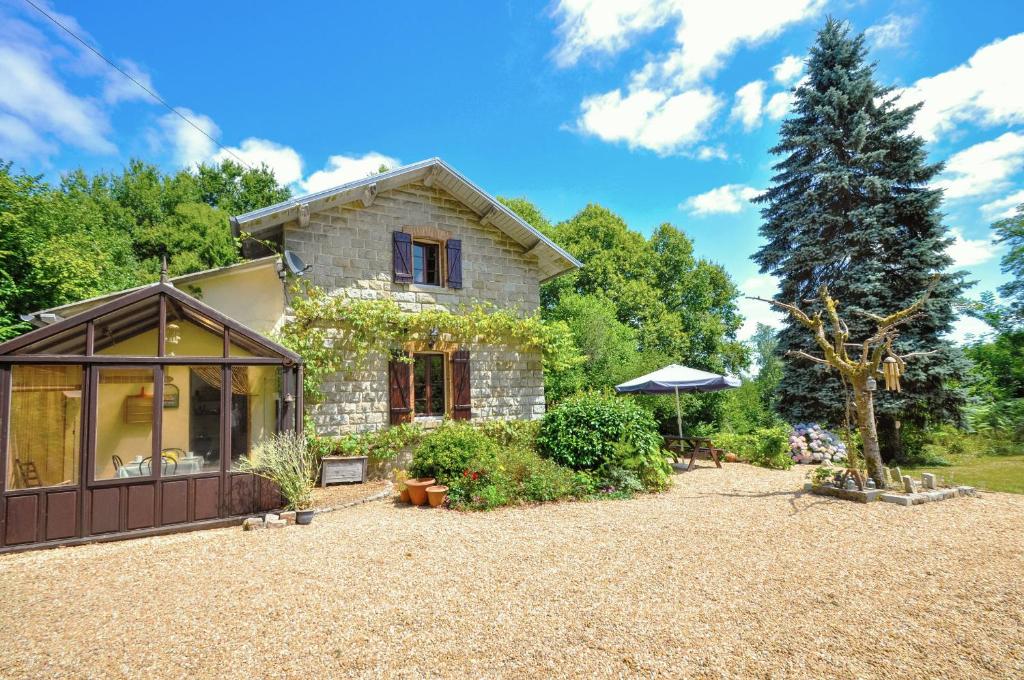 Maison de vacances Le Seigneur des Bois , 87230 Bussière-Galant