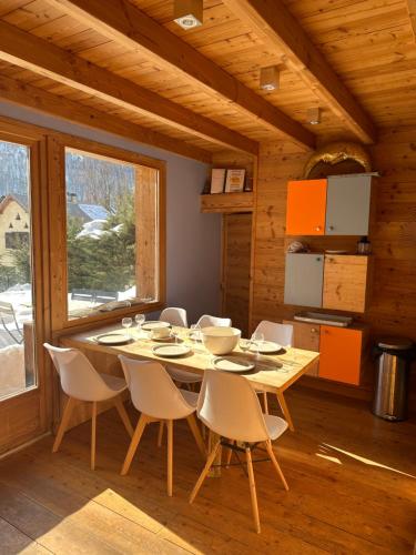 Chalet Le Serre Barbin : Maison / Chalet avec jardin Rue du Cor Le Monêtier-les-Bains